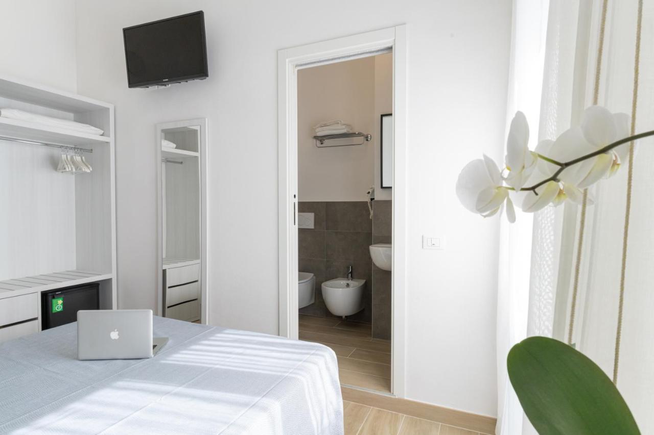 Hotel Eugenio Cesenatico Esterno foto