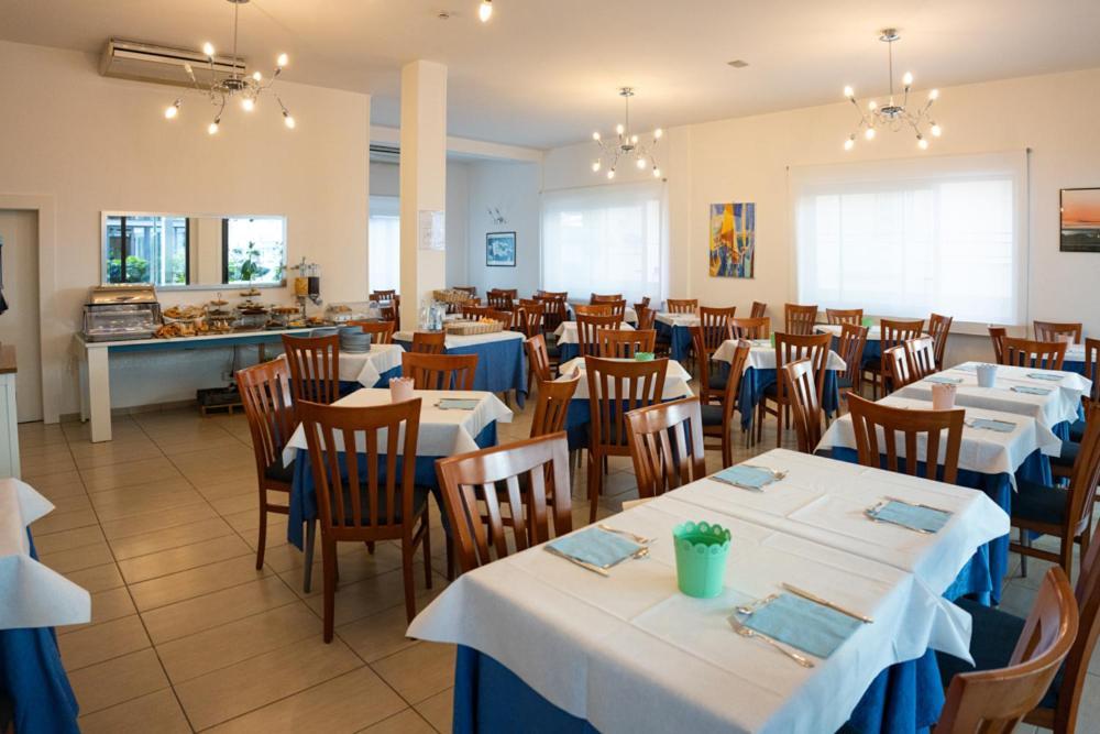 Hotel Eugenio Cesenatico Esterno foto